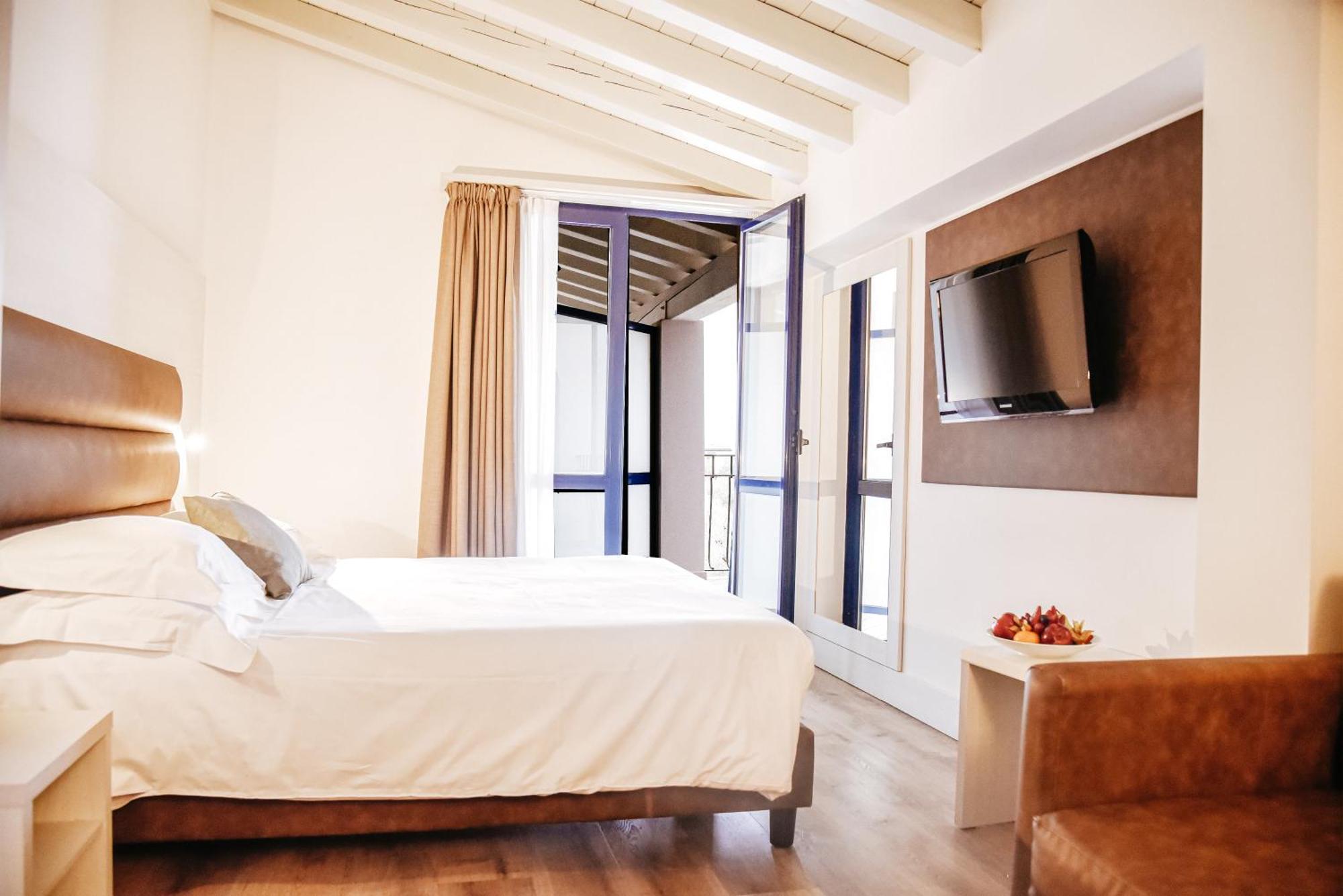 Bella Hotel&restaurant 4*