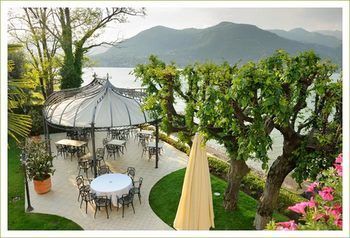 Bella & Restaurant With Private Dock For Mooring Boats