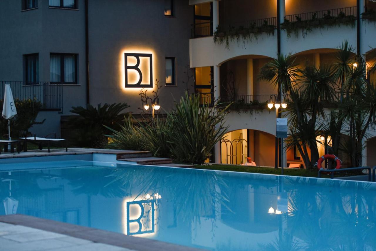 Hotel Bella & Restaurant With Private Dock For Mooring Boats 4*