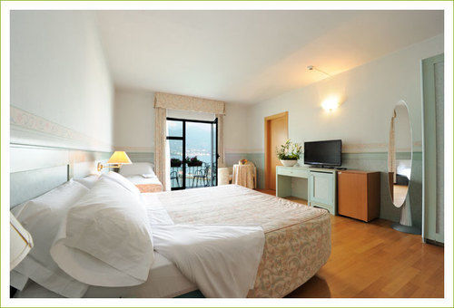 Hotel Bella & Restaurant With Private Dock For Mooring Boats 4*